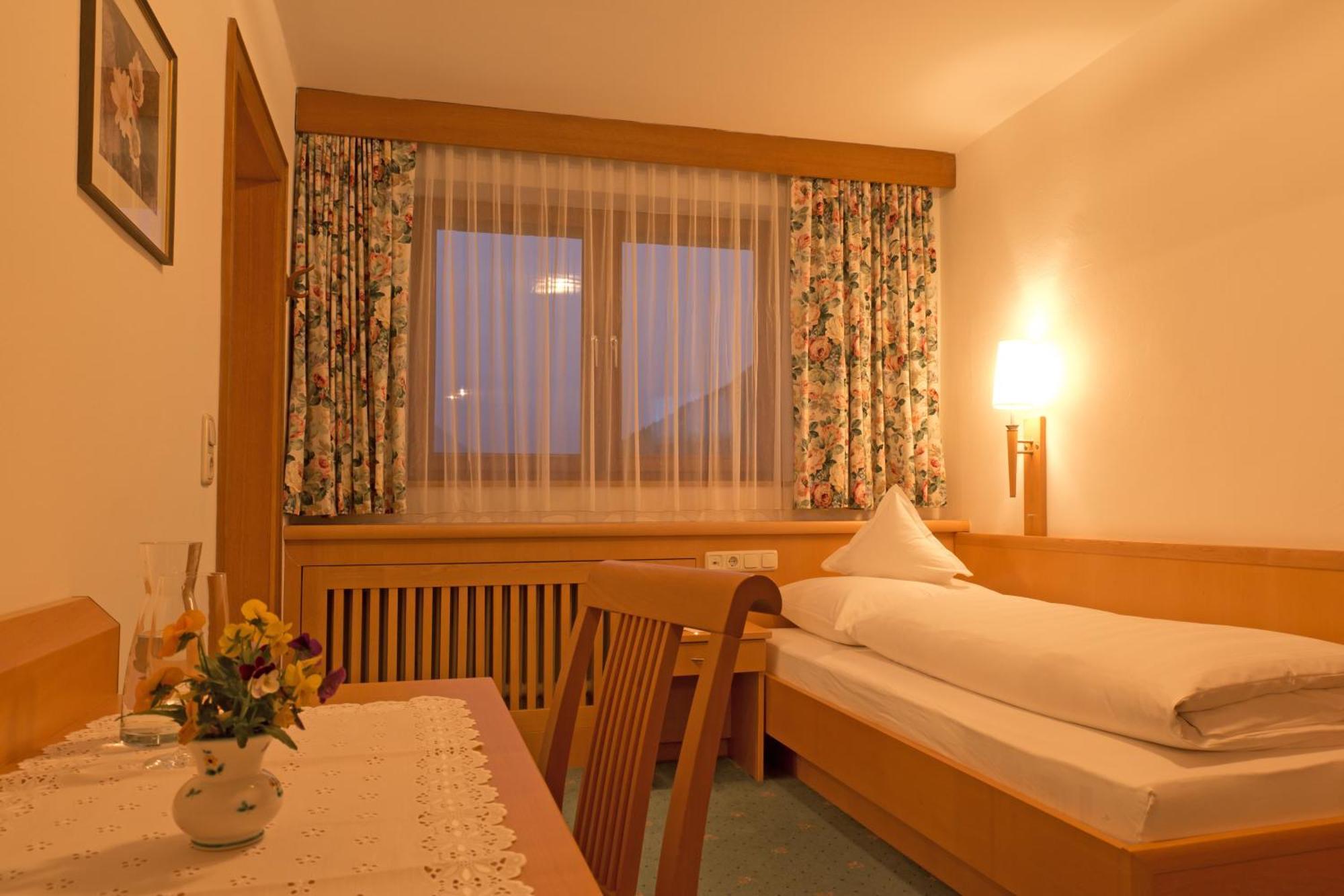 Hotel Angelika 圣安东阿尔贝格 客房 照片